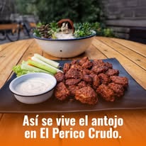 Alitas o boneless con aderezo